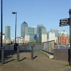 Surrey Quays Studio London